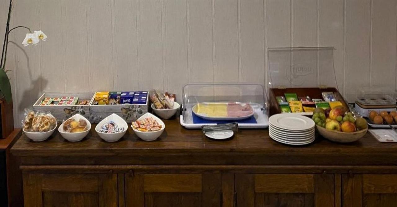 Auberge De Lamagistère エクステリア 写真